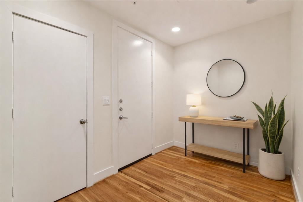 5055 Addison Circle 409