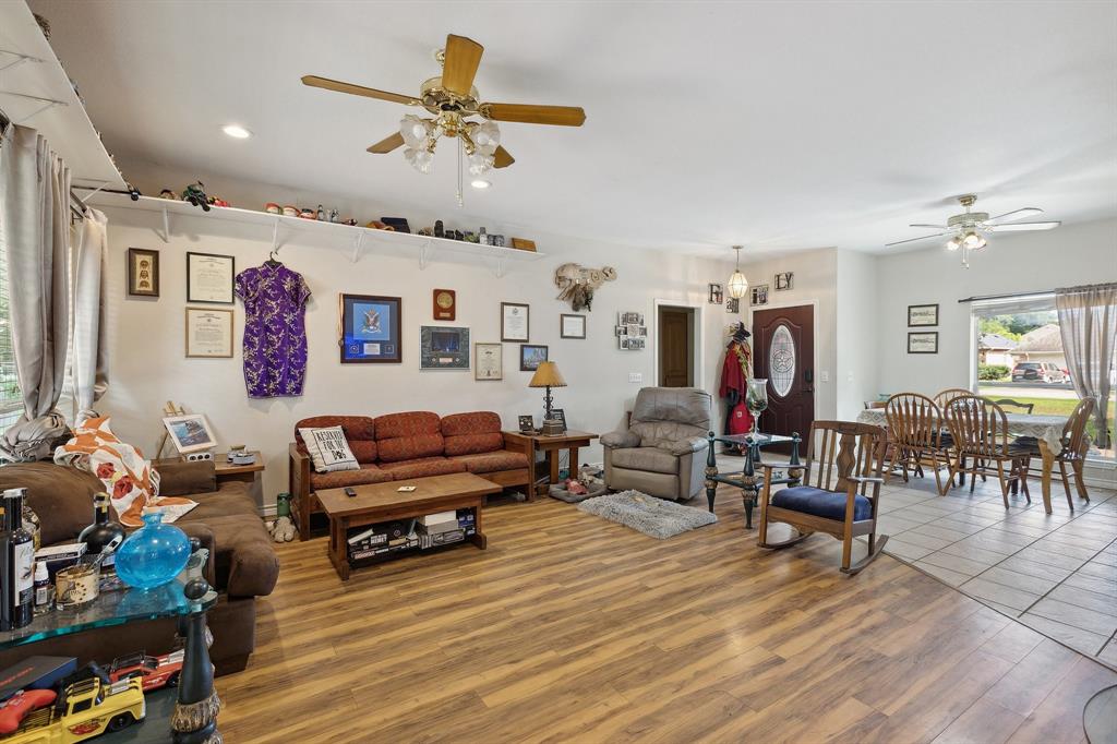 Quinlan Oaks - Residential