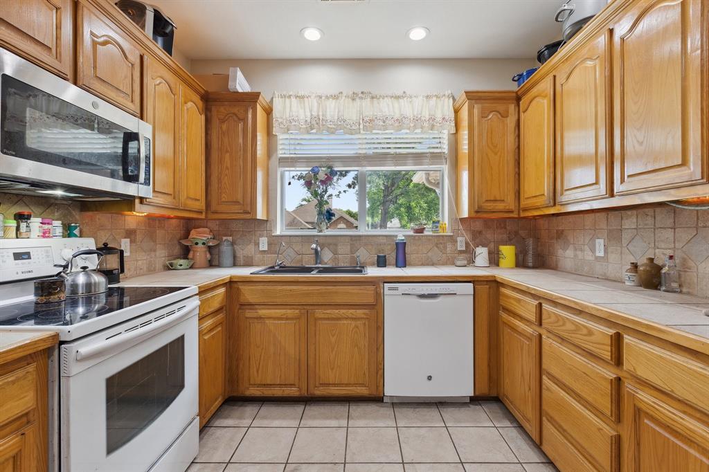 Quinlan Oaks - Residential