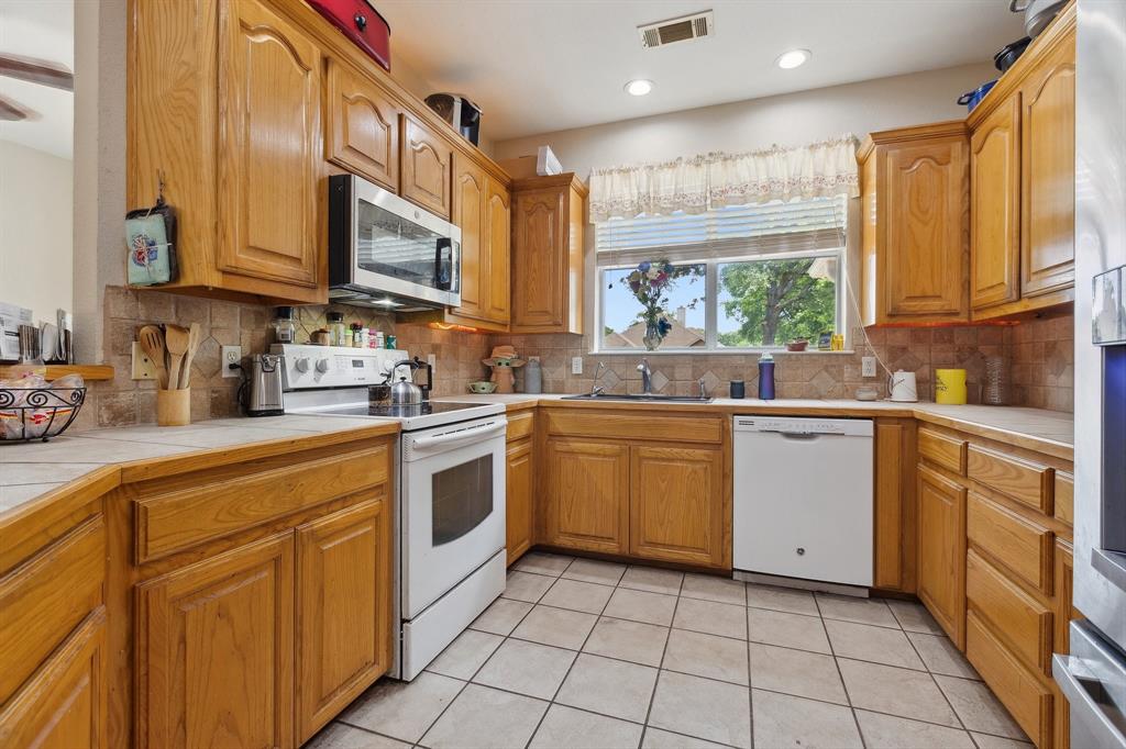 Quinlan Oaks - Residential