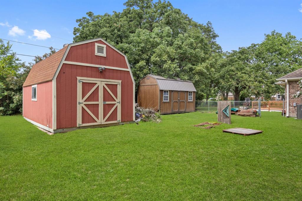 Quinlan Oaks - Residential