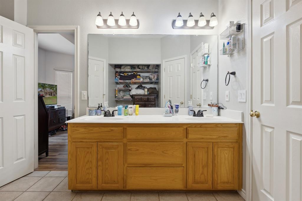 Quinlan Oaks - Residential