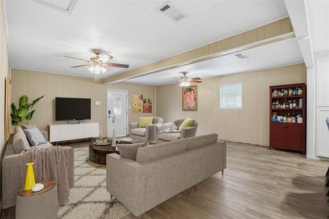 3904 Lakewood Drive Lake Worth TX 76135