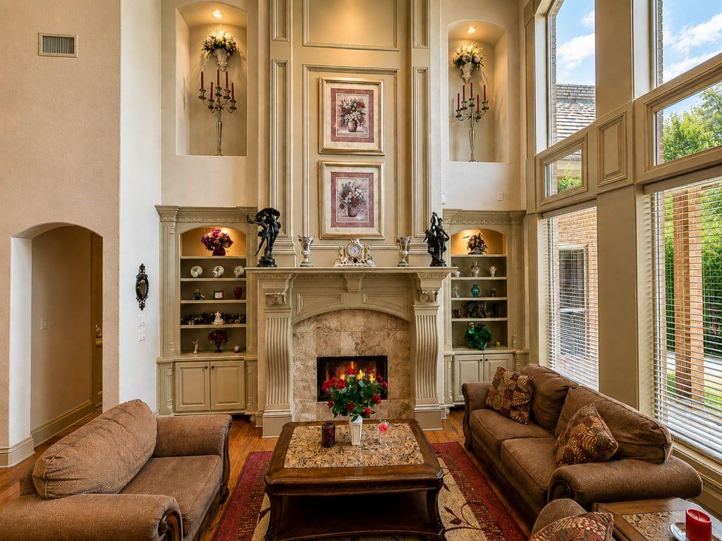 7005 Peters Path