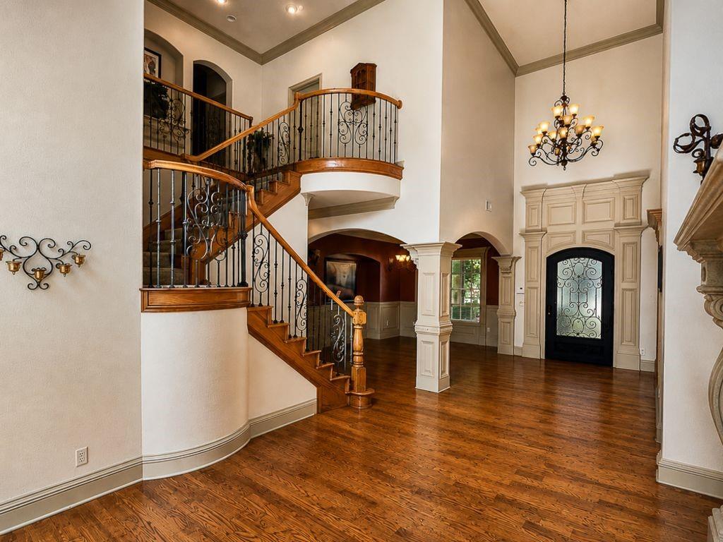 7005 Peters Path