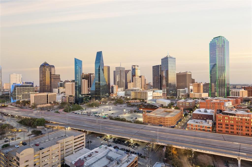 The House Condos - Residential