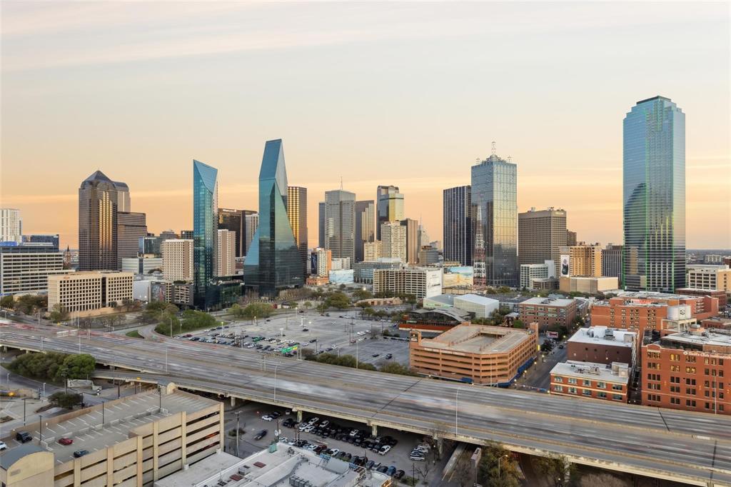 The House Condos - Residential