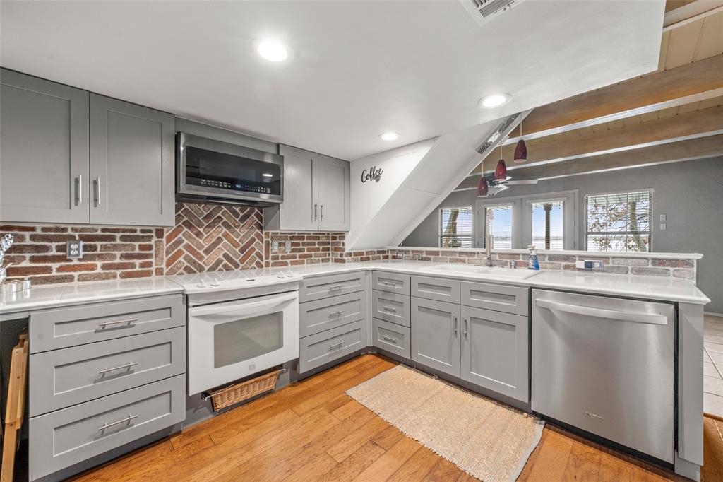 Hillcrest Harbor - Residential