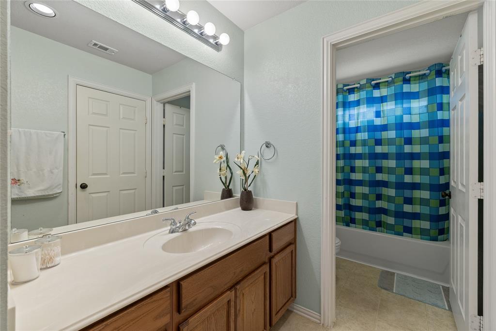 Mountain Valley Lake Tr - Residential