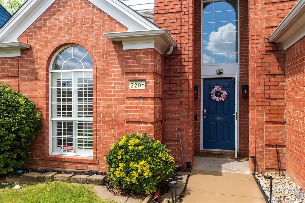 2206 Arbor Chase Circle