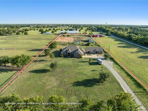 1422 County Road 377 Van Alstyne TX 75495