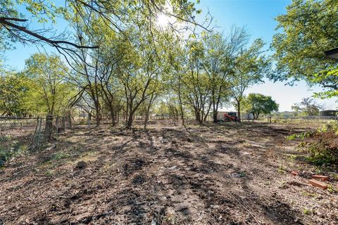 A home in Corsicana