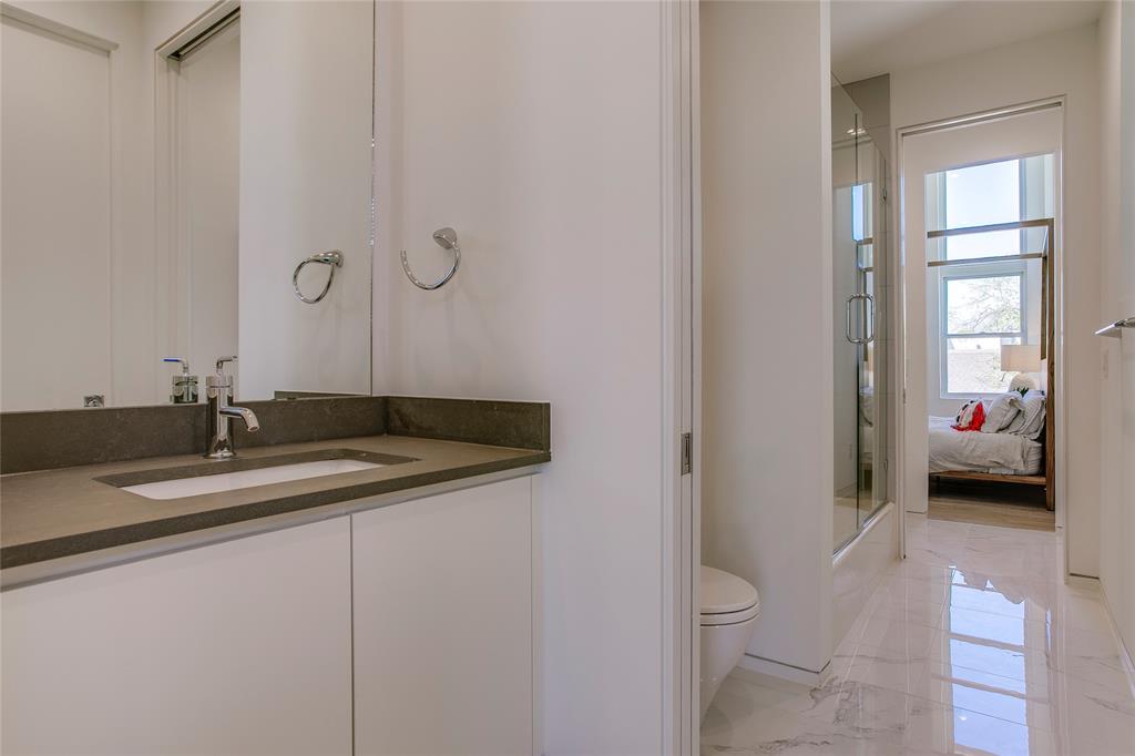 Ross Ave Annex - Residential