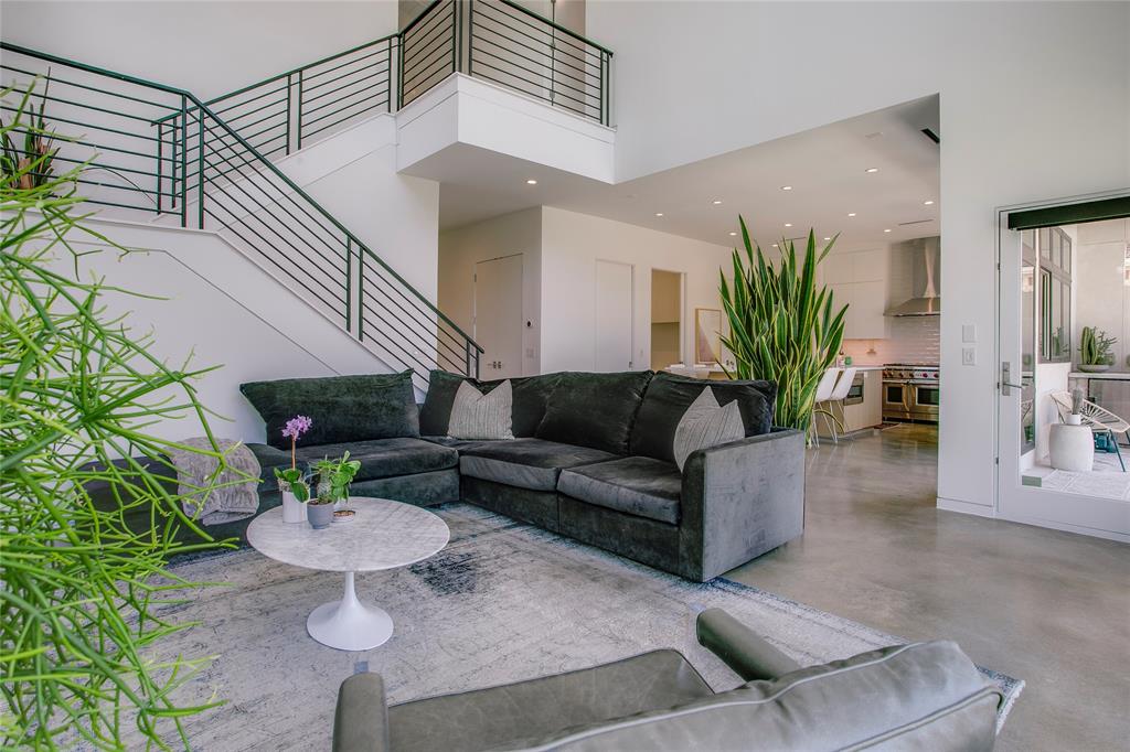 Ross Ave Annex - Residential