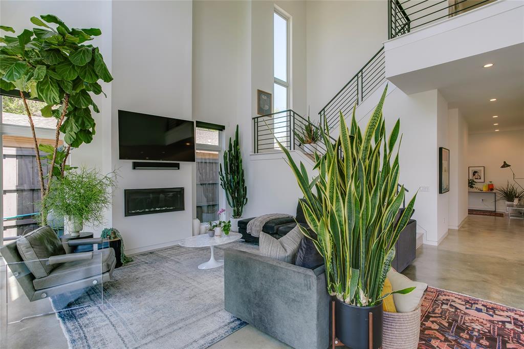 Ross Ave Annex - Residential