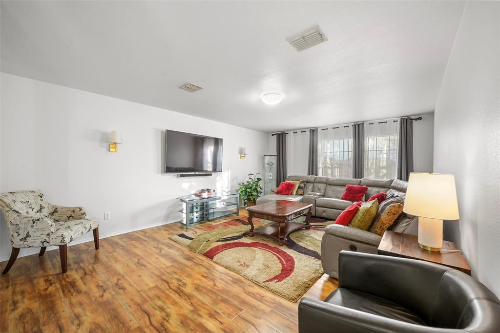 5332 Comanche Wells Drive