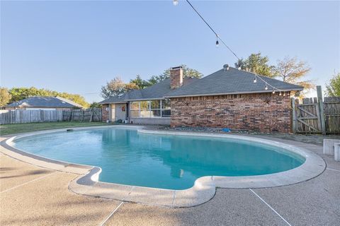 A home in Red Oak