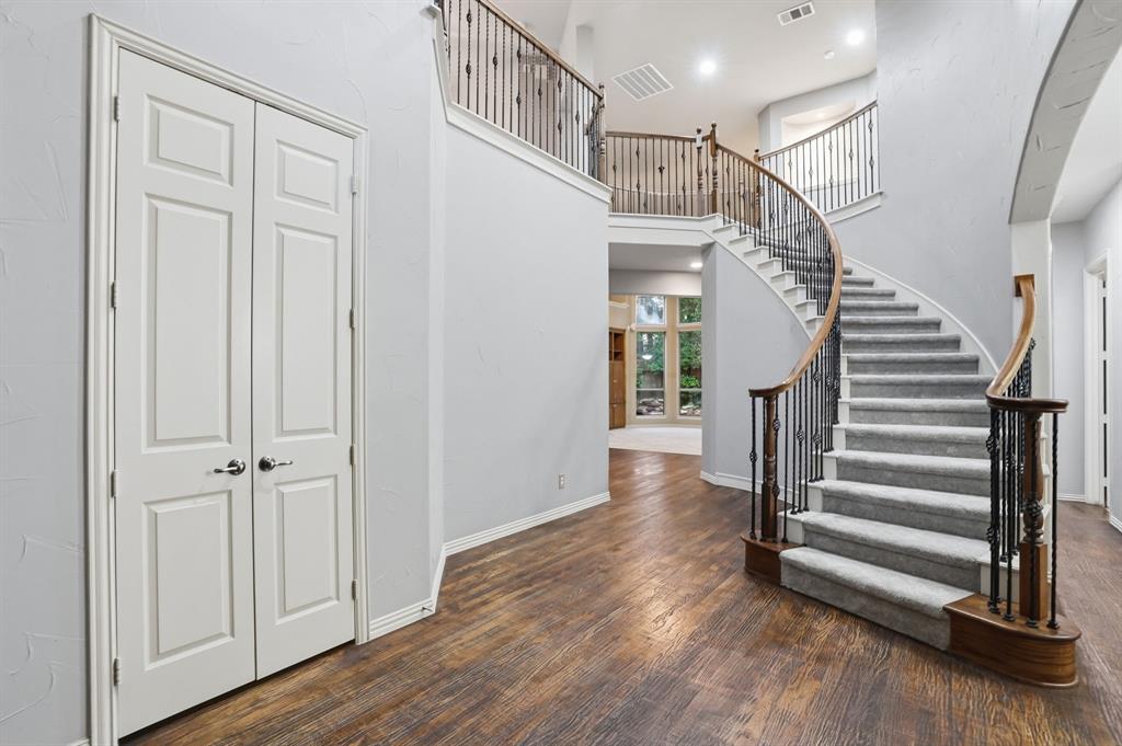 815 Sandy Trail