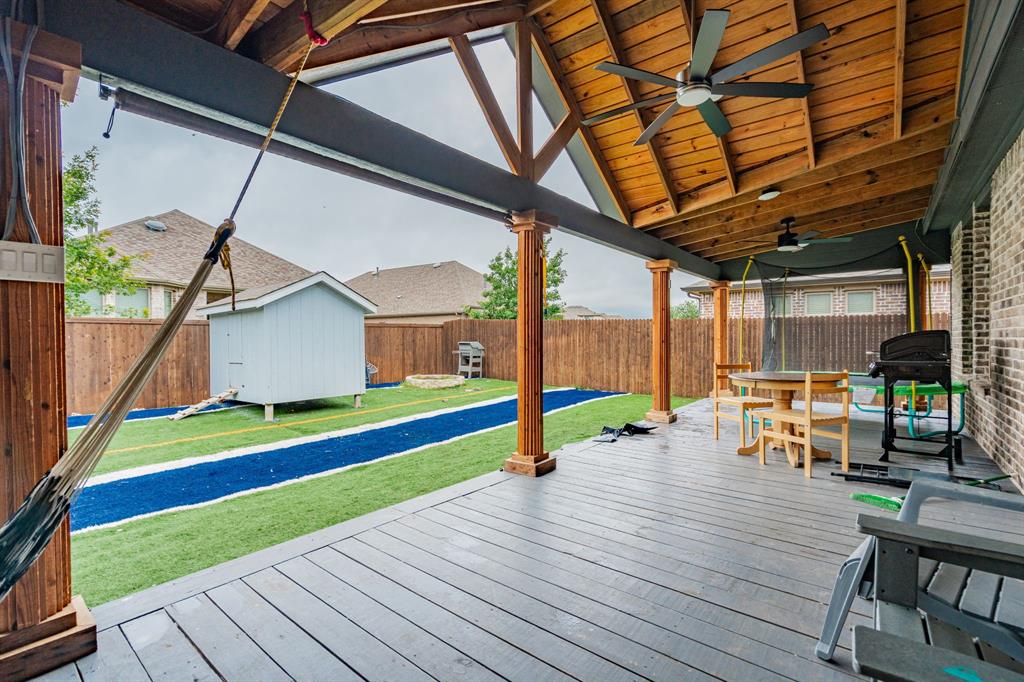 1017 Chatsworth Drive