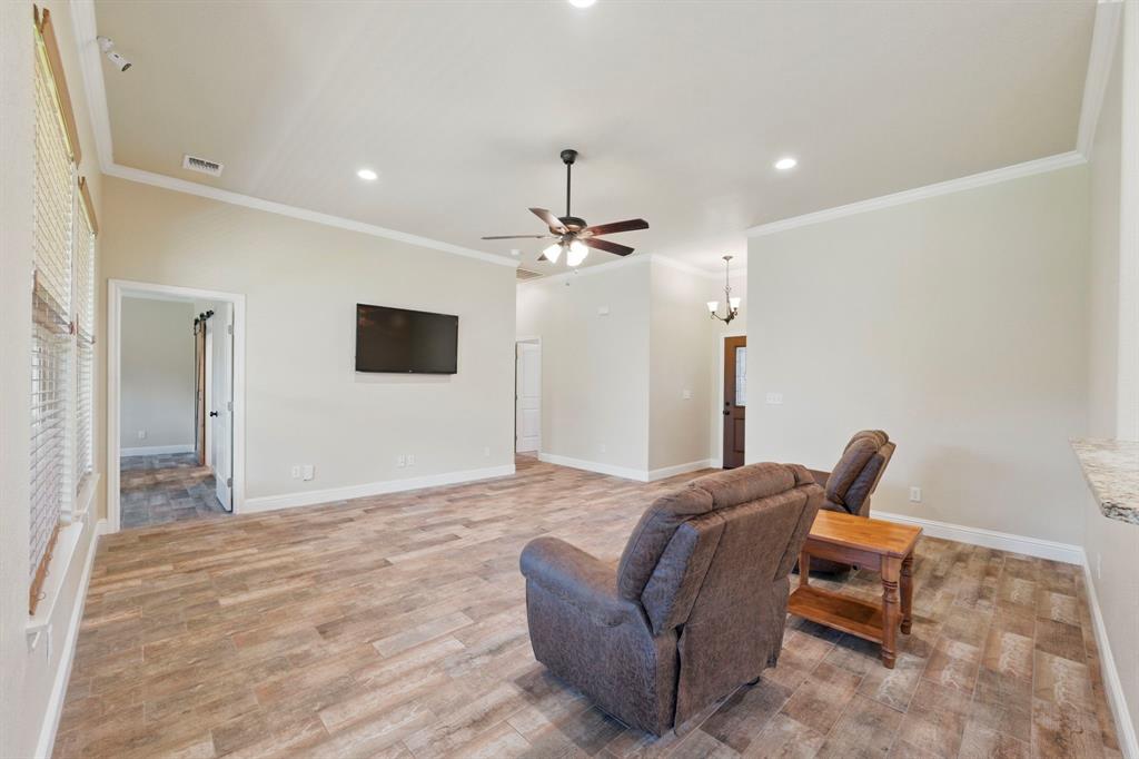 2304 Forest Hill Lane