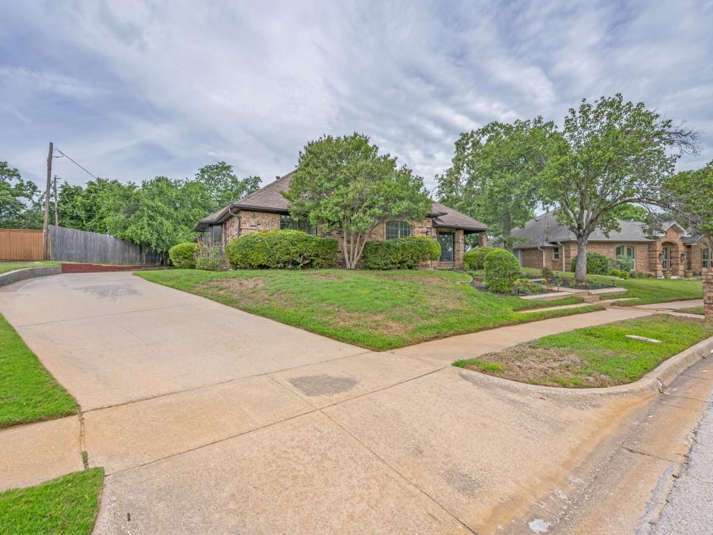 1702 Dickerson Drive