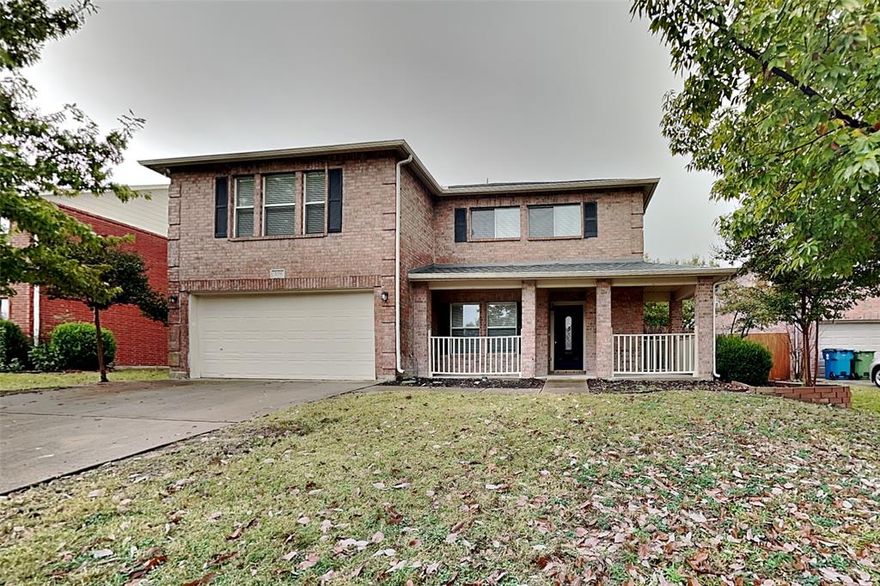 Charming 3 bed, 2.5 bath 2,420 sq ft home in Roanoke! Open kitchen concept with updated counters. Primary suite with attached bathroom. Spacious backyard, great for gatherings! Pets accepted on a case by case basis. Additional admin fees apply. The Fireplace is decorative. Schedule your showing today! This home is as-is.  
LEASE TERM:1-2 years

This home may be located within a Homeowners Association (HOA) community. If so, residents will be responsible for adhering to all HOA rules and regulations. Please contact your agent or landlord's agent for more information.