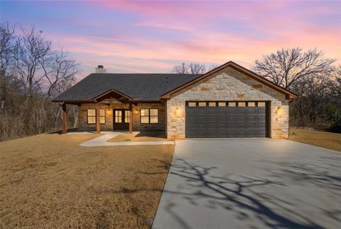 Photo of 1698 Rogers Hill Rd, Waco, TX 76705 (MLS # 21188772)