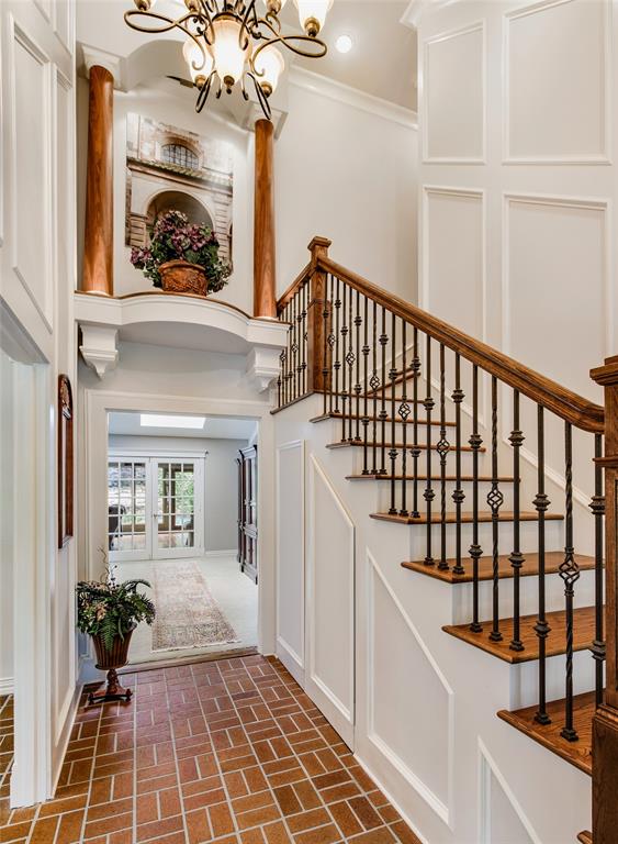 Pilot Knoll - Residential