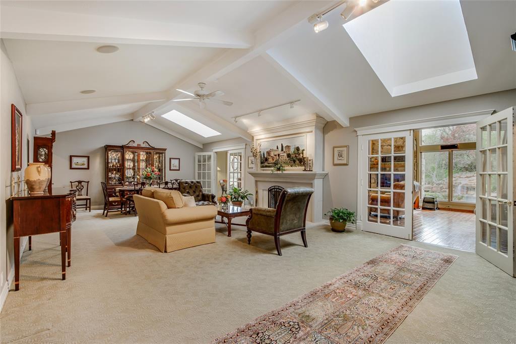 Pilot Knoll - Residential