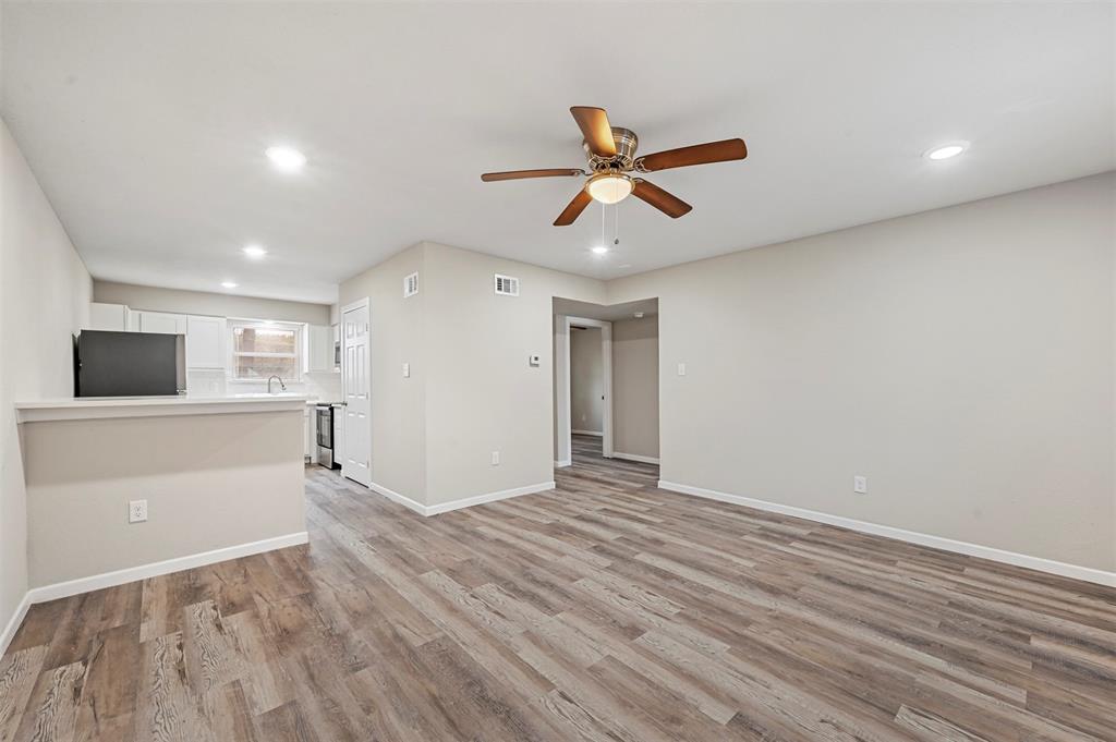 Van Alstyne Apartments - Residential Lease