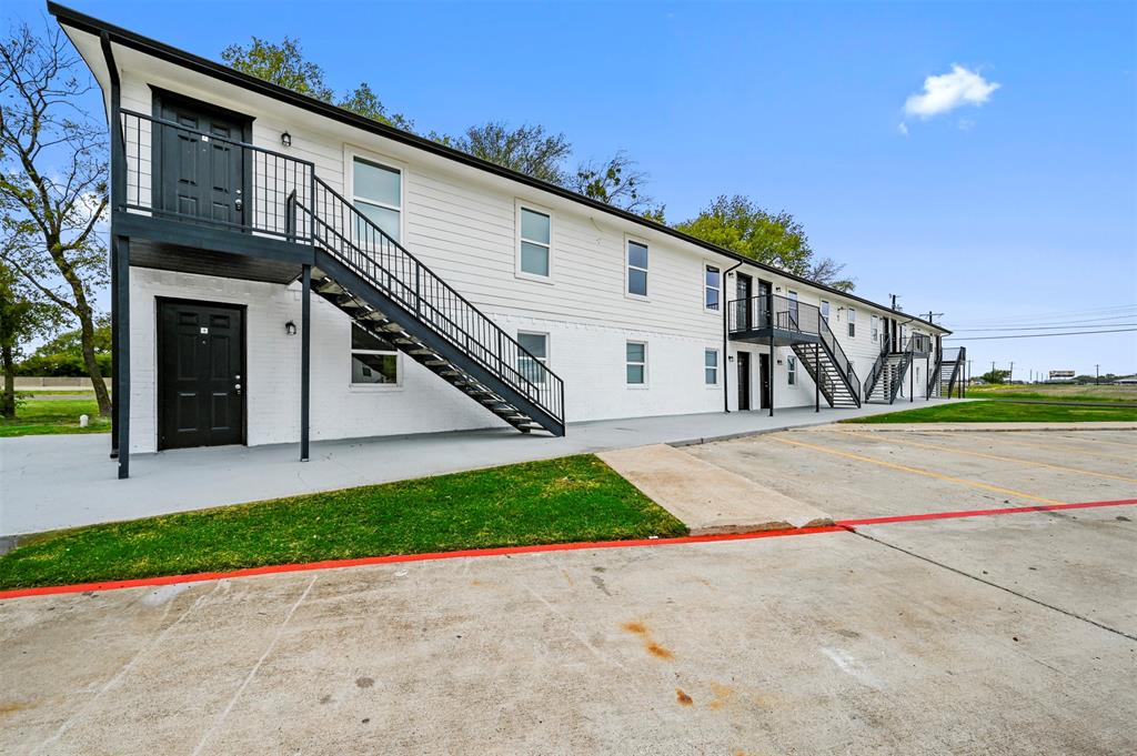 Van Alstyne Apartments - Residential Lease