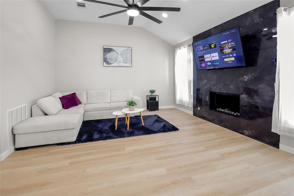 Country Meadow Ph 2-A - Residential Lease