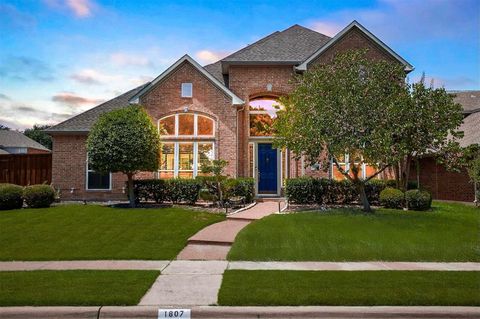 Photo of 1807 Meadowcove Drive, Richardson, TX 75081 (MLS # 21245529)