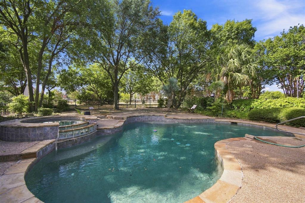 1212 N Creek Circle