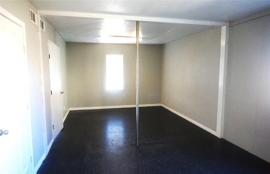 Dumas J P Add - Commercial Lease