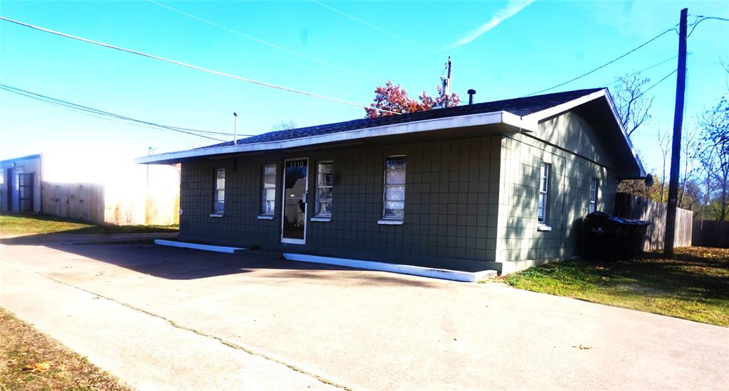 Dumas J P Add - Commercial Lease