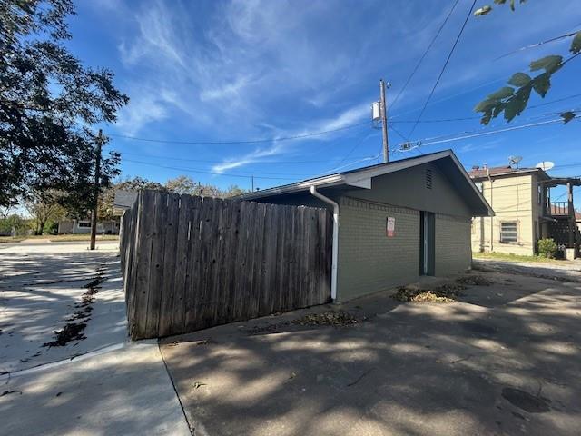 Dumas J P Add - Commercial Lease