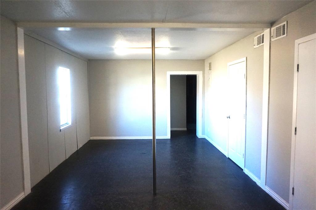 Dumas J P Add - Commercial Lease