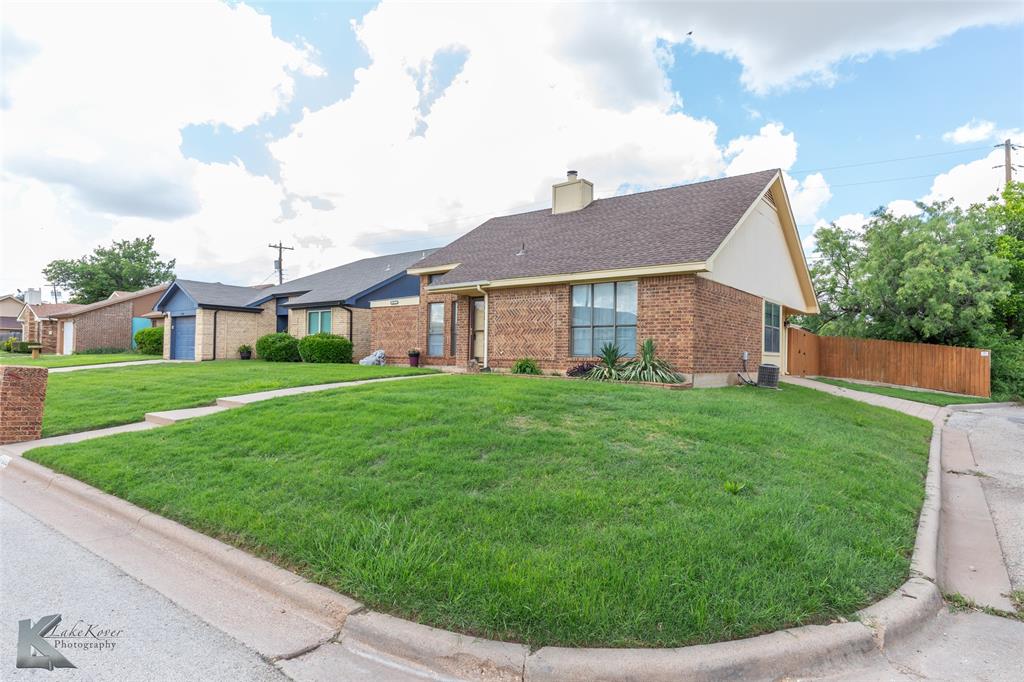 3202 Chimney Circle