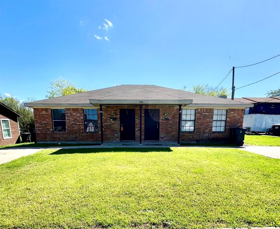 506 W Green Avenue