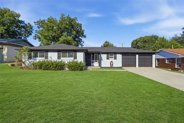 829 LEE DR, BEDFORD, TX 76022 - Image c19d37c031d67eb47c17312bad93c49c/3396256146