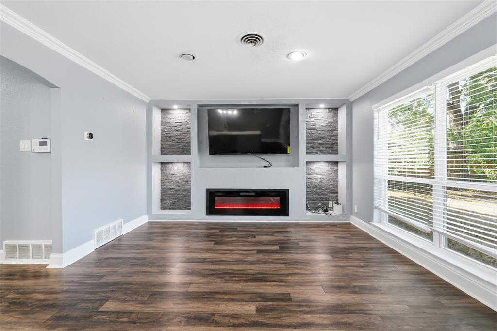 829 Lee Drive