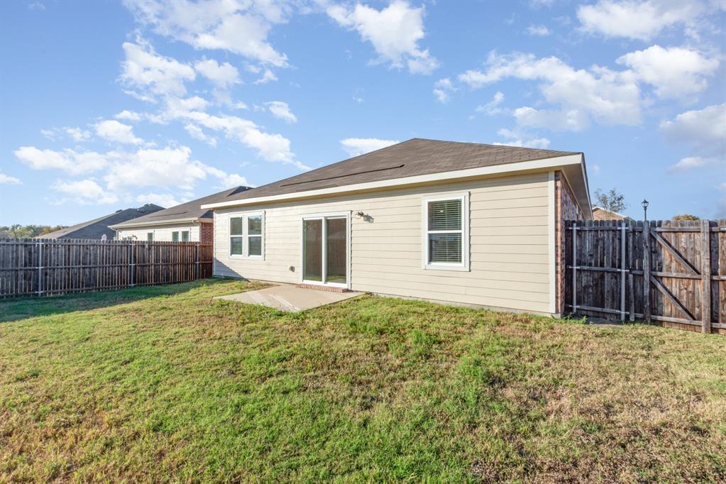 CRESTRIDGE MEADOWS PHASE ONE (CLA) - Residential Lease