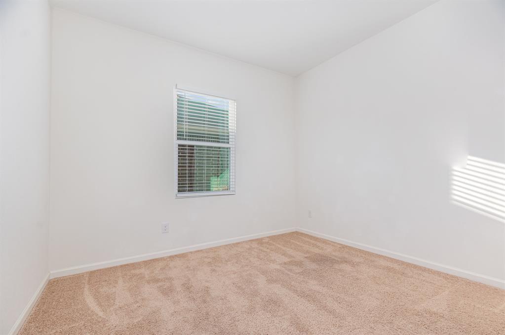 CRESTRIDGE MEADOWS PHASE ONE (CLA) - Residential Lease