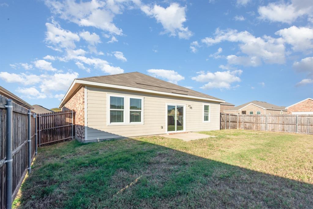 CRESTRIDGE MEADOWS PHASE ONE (CLA) - Residential Lease