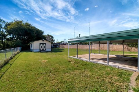 A home in Waxahachie