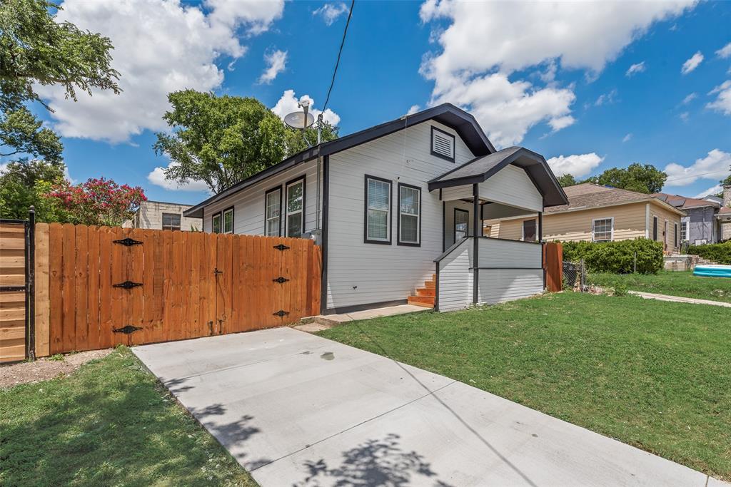 447 W Clarendon Drive