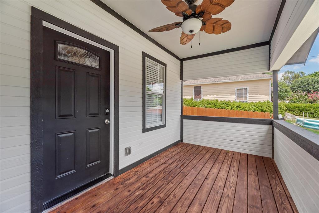 447 W Clarendon Drive