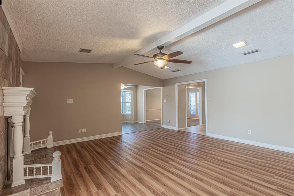 1322 E Spring Valley Road