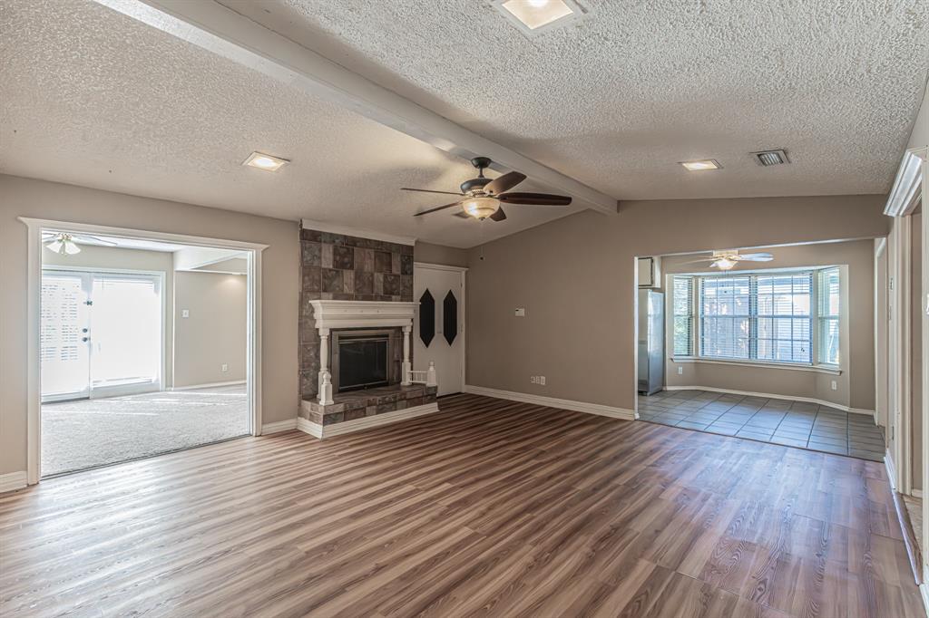 1322 E Spring Valley Road